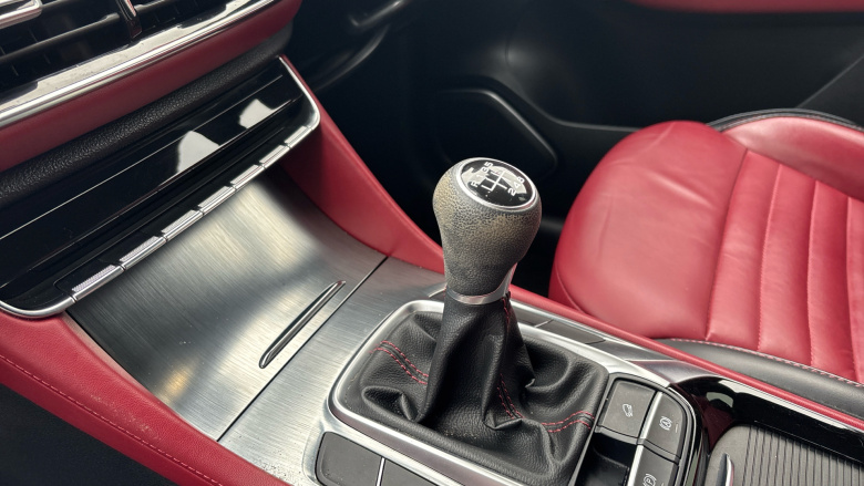 MG Hs 1.5 T-GDI Exclusive 5dr Petrol Hatchback